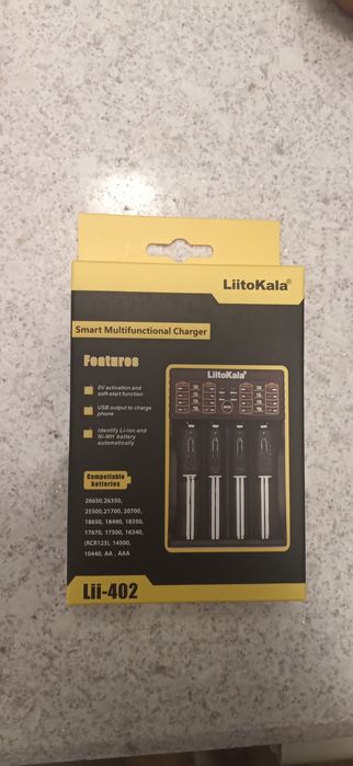 Універсальне зарядне LiitoKala Lii-402 для АА ААА, 14500, 18650, 21700