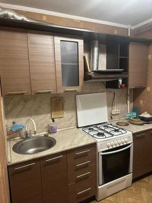 Продам 1 комнатную квартиру по улице Каденюка
