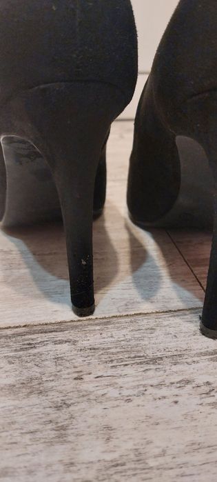 Szpilki zamszowe r.38