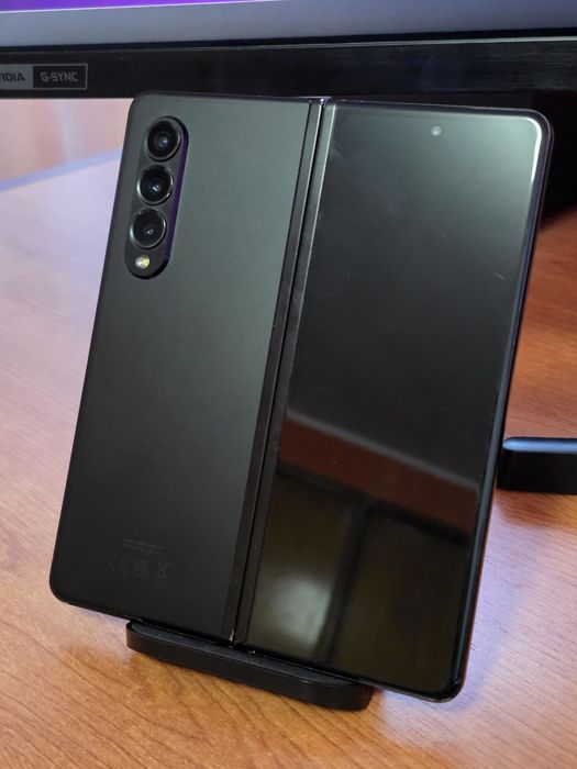 Samsung Galaxy Z Fold 3 - 12/256Gb - Black - Funciona na perfeição