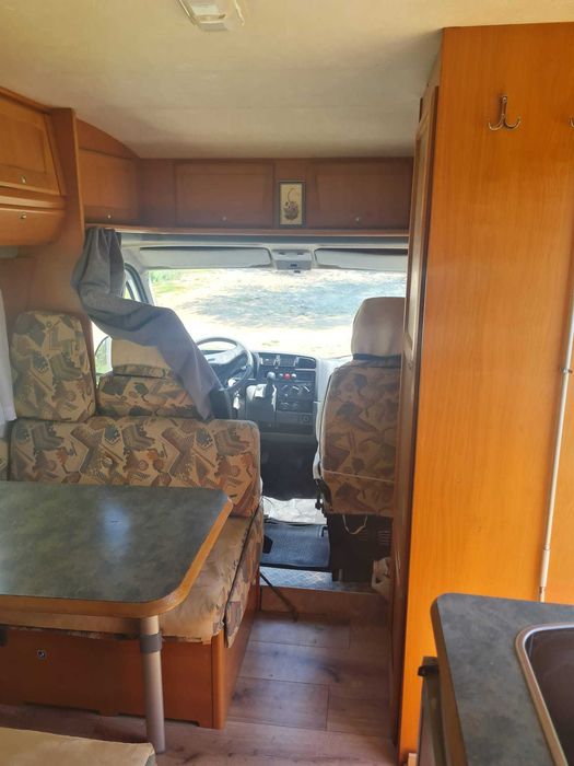 Autocaravana Adria/Fiat 6 Lugares Livrete