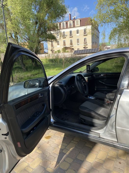 Audi A6 C5 2.4, автомат, 2000 г.