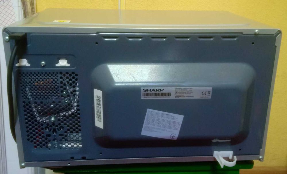 Мікрохвильова піч  SHARP YC-GG252AE гриль 25л 900Вт .