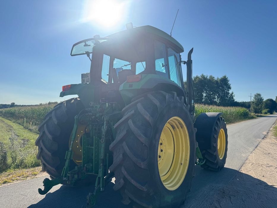 John Deere 6910 nie Valtra Renault
