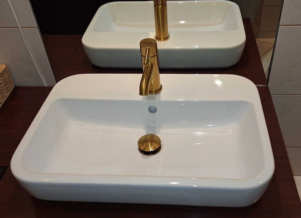 Umywalka Caspia Square na sprzedaż – nowa, z minimalnym defektem