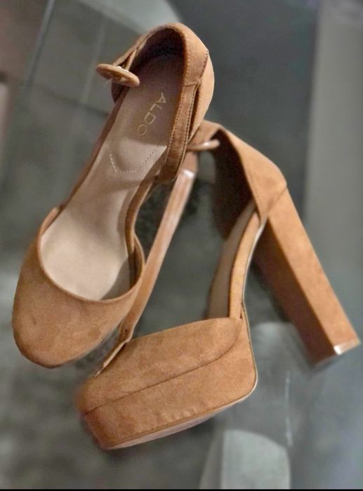 Sapatos aldo castanhos