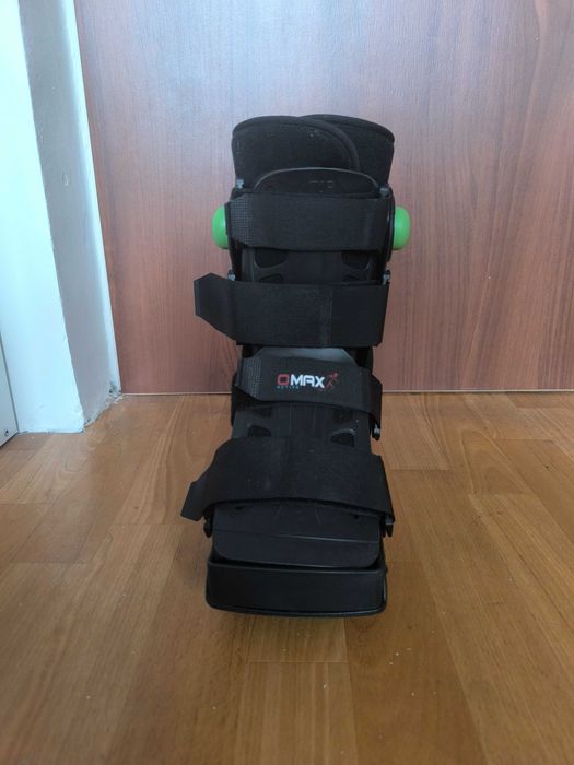 Sprzedam but ortopedyczny