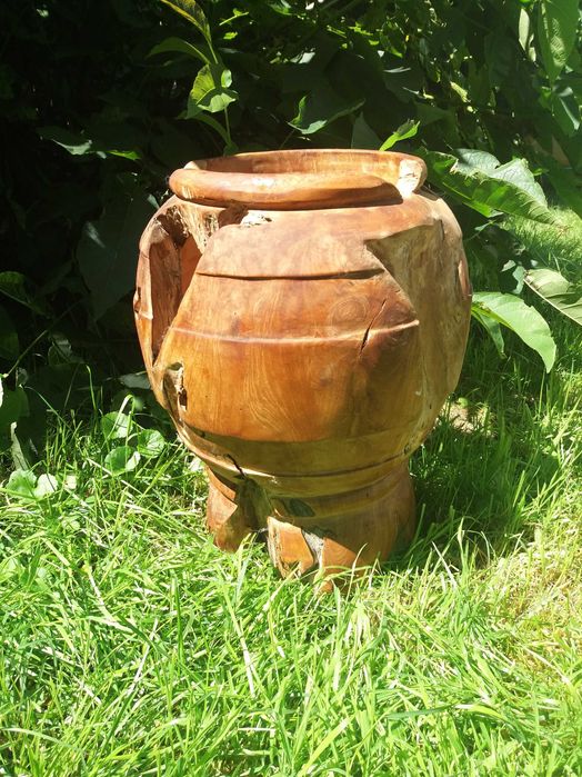 Dekoracyna donica z drewna tekowego