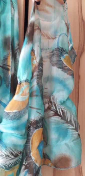 шарфи за символичну ціну або у подарунок