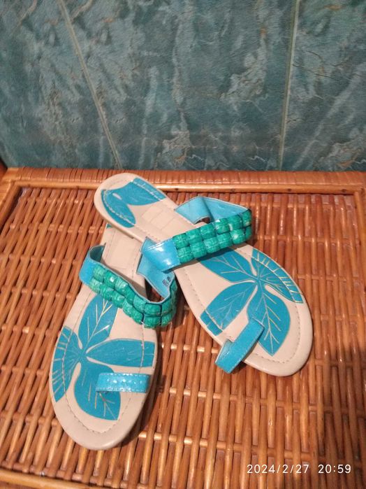 Шлепанцы со стразами р 40 стелька 25,5 см Next