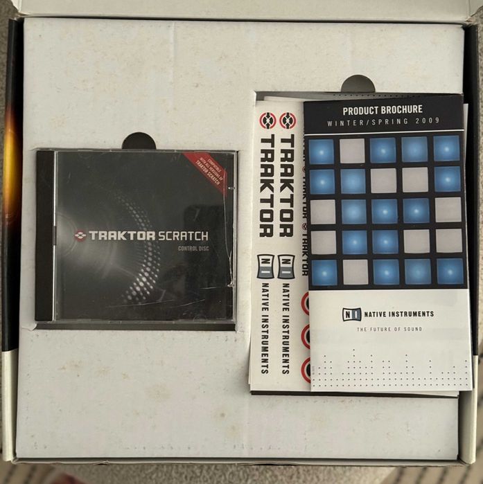 Native Instruments Traktor Audio 8 DJ
