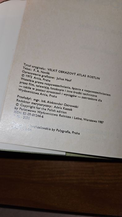 3 atlasy: zwierząt, owadów i roślin