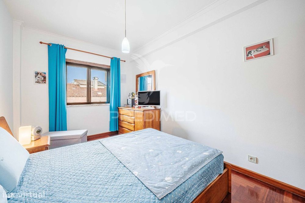 BAIXA DE PREÇO - Apartamento T2 C/garagem em Agualva-Cacém – Oportu...