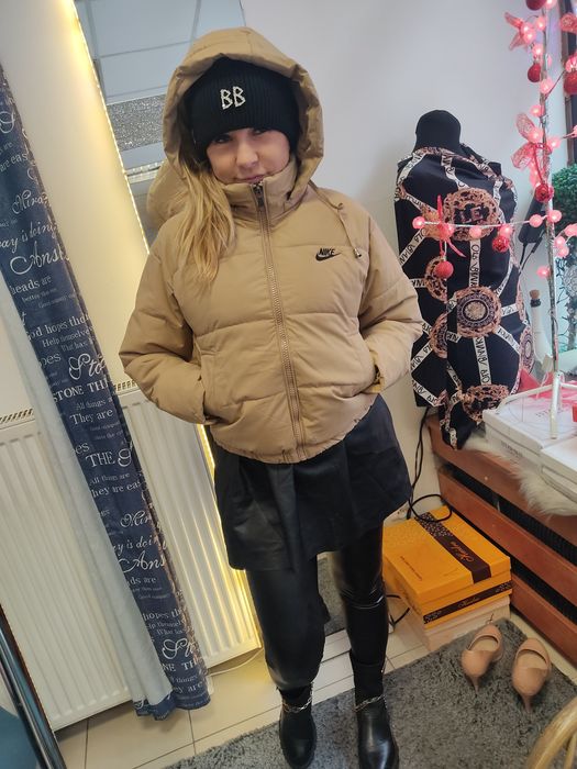 Piękna elegancka zimowa kurtka beżowa s m