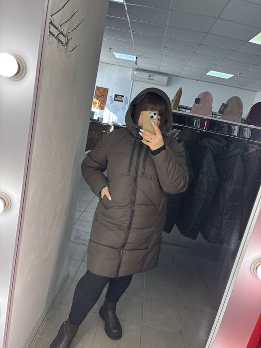 Довга куртка в кольорі гіркий шоколад