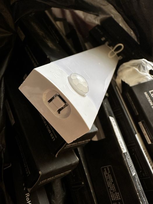 Магнитная АККУМУЛЯТОРНАЯ лампа с датчиком движения светильник ночник