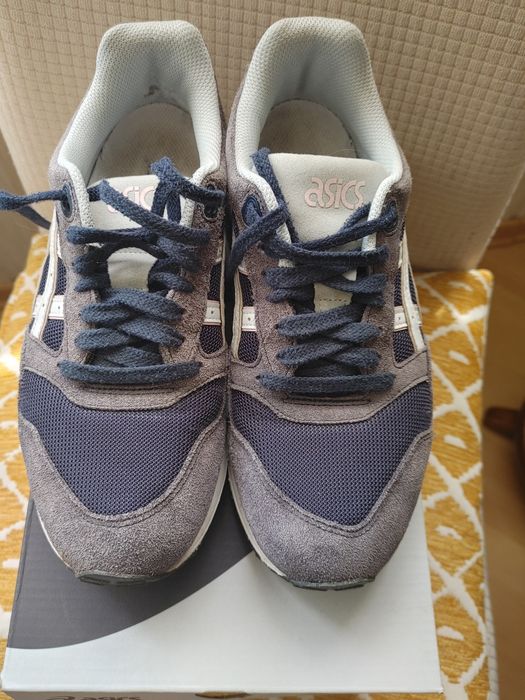 Кросівки Asics жіночі