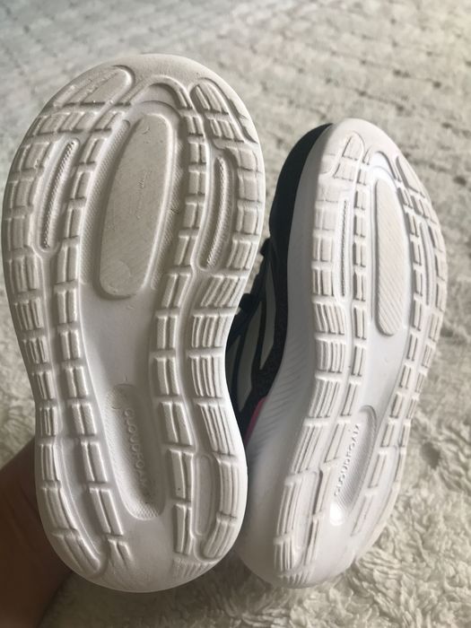 Кросівки дитячі для дівчинки Adidas 24 р, на ножку 14 см