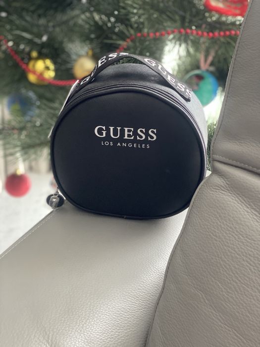 Косметичка GUESS оригінал нова