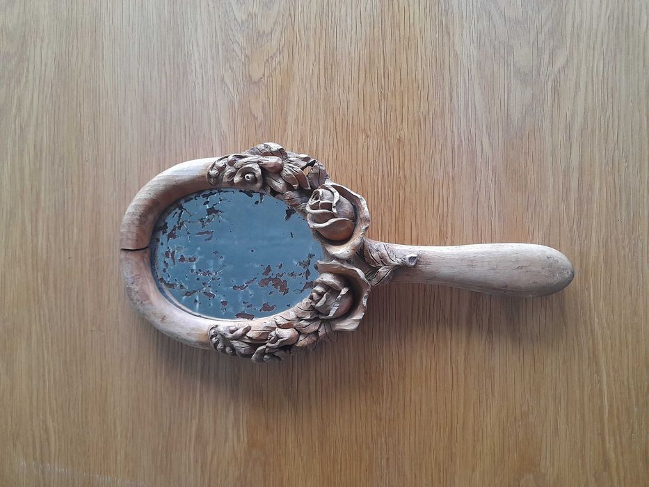 Stare, rzeźbione, małe lusterko