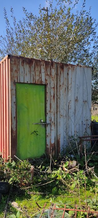 Contentor marítimo obras