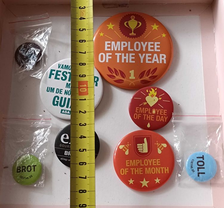 8 Pins ou Alfinetes de Peito