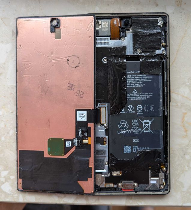 Google Pixel 6 – uszkodzony, na części, z etui