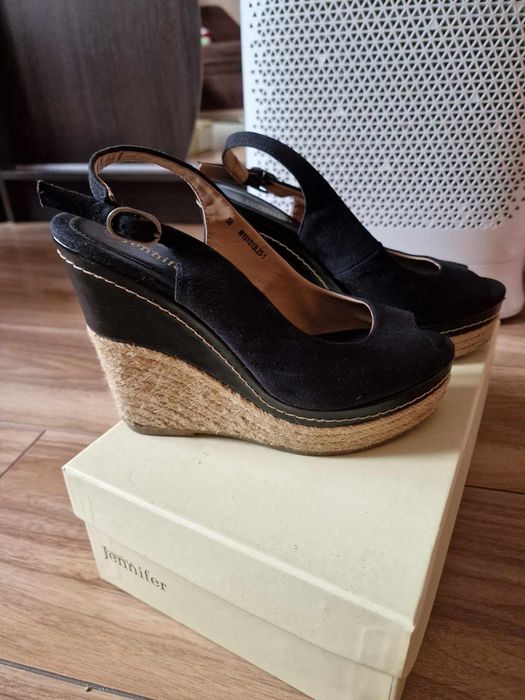 Sprzedam sandały na koturnie  r 38