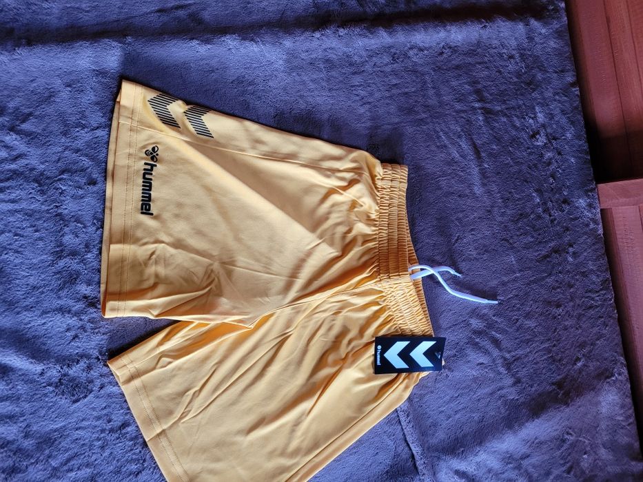 Spodenki dziecięce hummel rozmiar 152