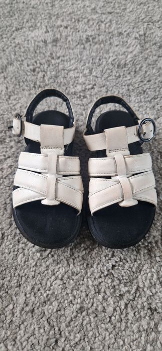 Białe buty sandały rozm 25