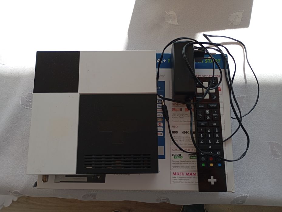 Sprzedam dekoder cyfrowy odbiornik telewizyjny Sagemcom model DSIW 74