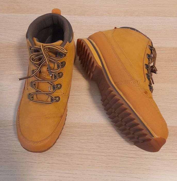 Botas castanhas Tam. 37
