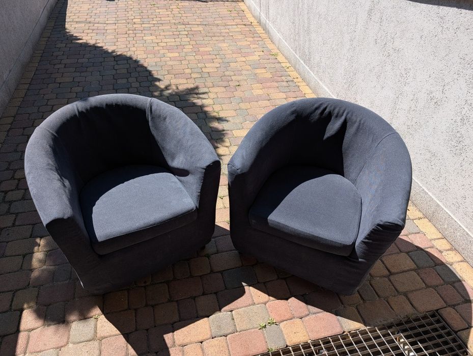 Dwa fotele IKEA z pokrowcami