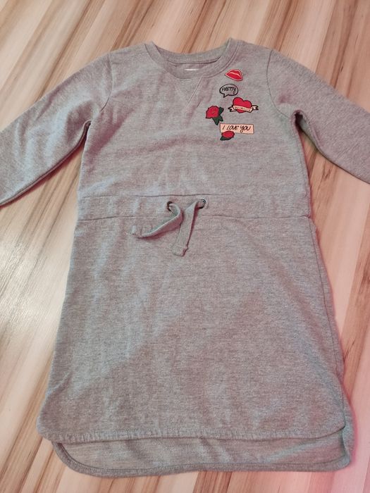 Dresowa sukienka rozm.122/128