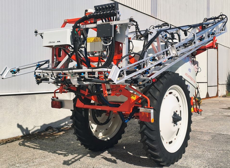 Opryskiwacz Kuhn Atlatique 3200-24m