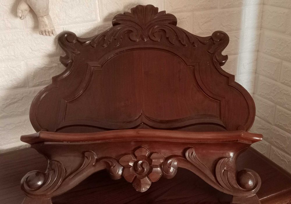 Suporte para livro em madeira, esculpido à mão