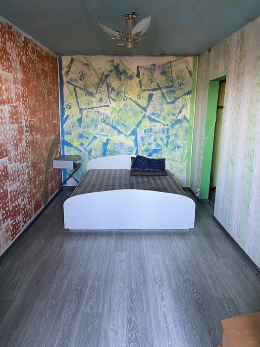 Сдам 2-х комнатную квартиру в центре Павлограда (район 1 школы)