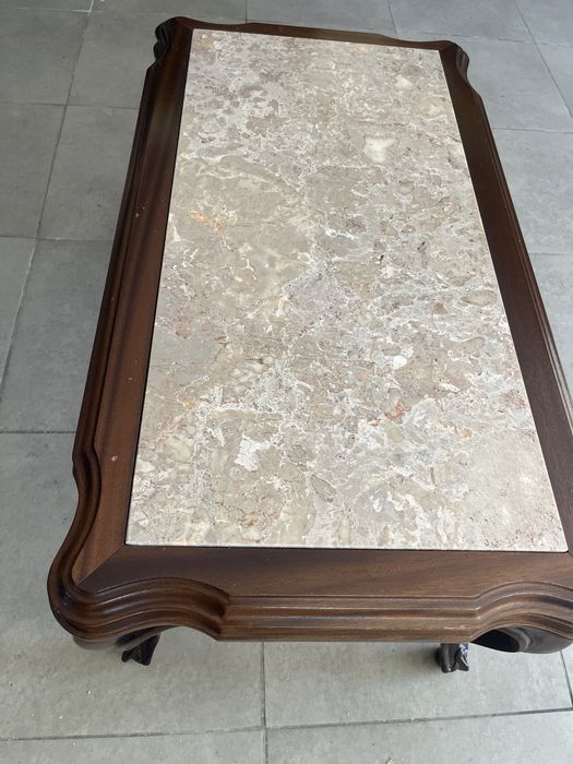 Mesa de centro em madeira e marmore