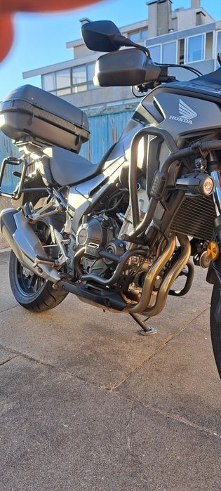 Honda CB 500 X .