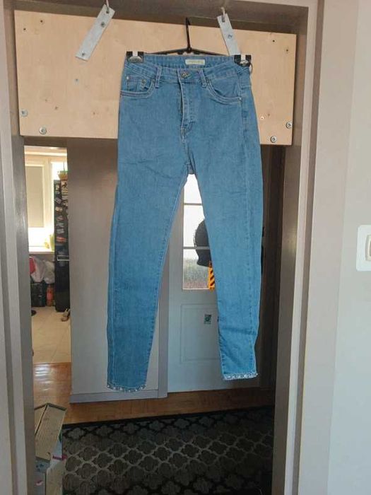 Spodnie jeansy ozdoby