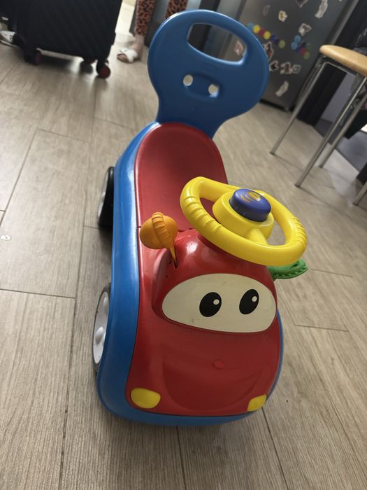 Толокар, машинка Chicco