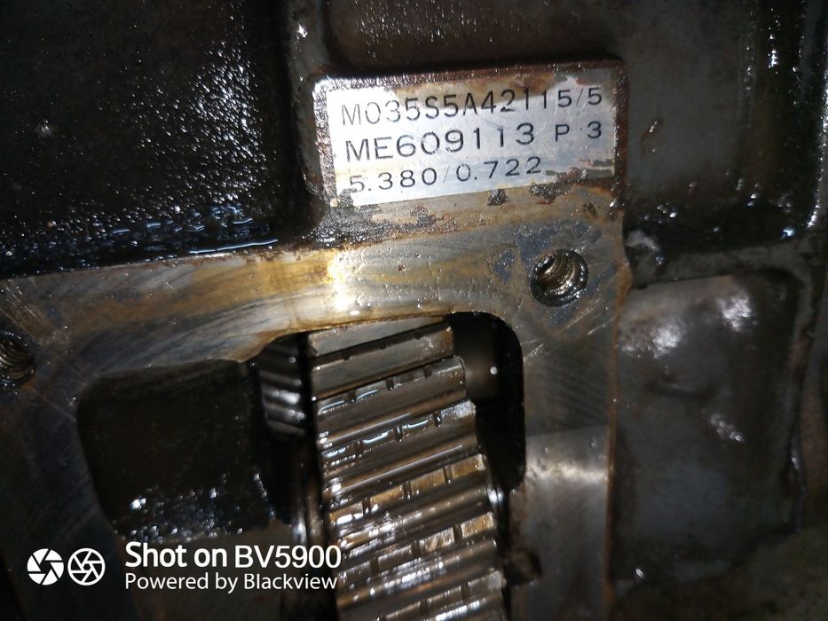 Caixa Mitsubishi Canter mo35