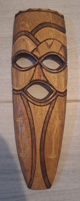 Máscara Decorativa Tribal em Madeira