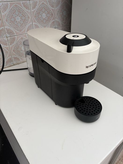 Máquina de Café KRUPS Nespresso XN9201 Vertuo Pop