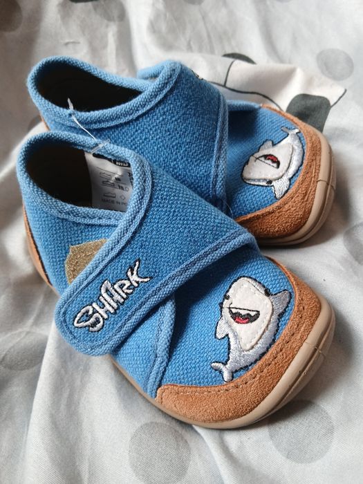 Kapcie barefoot nowe 21