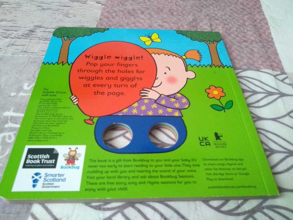 Książeczka po angielsku Little Baby's Playtime: A Finger Wiggle Book