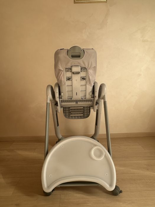 Продам стульчик для кормления Chicco от 0-3 лет