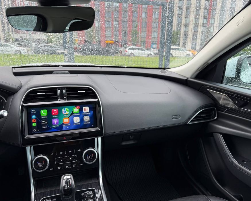 Продаж гарного Jaguar XE