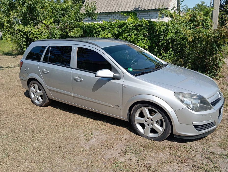 Опель Астра Н універсал 2005