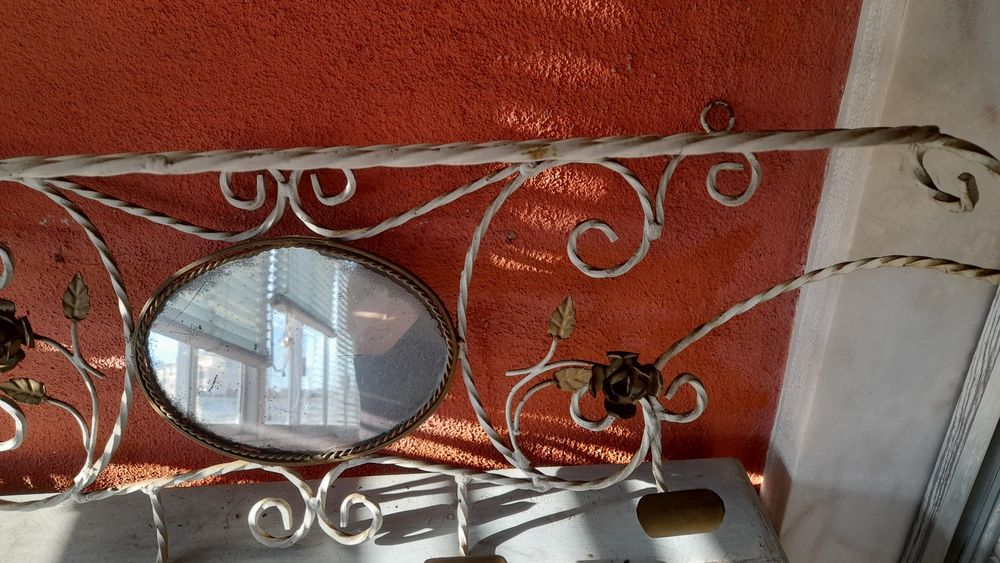 Bengaleiro vintage em ferro com espelho - Bom estado